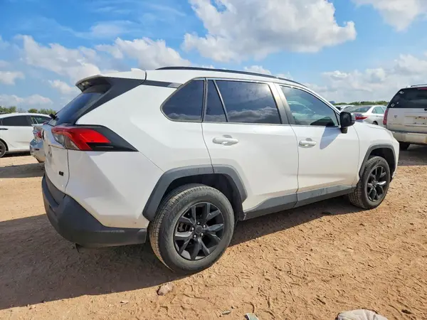 2T3H1RFV3MC154325 — 2021 Toyota RAV4, фото 3 с аукциона Copart, Град