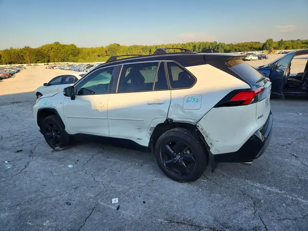 2T3E6RFVXMW003467 — 2021 Toyota RAV4, фото 2 с аукциона Copart, Передняя часть
