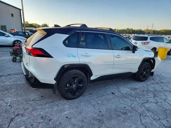 2T3E6RFVXMW003467 — 2021 Toyota RAV4, фото 3 с аукциона Copart, Передняя часть