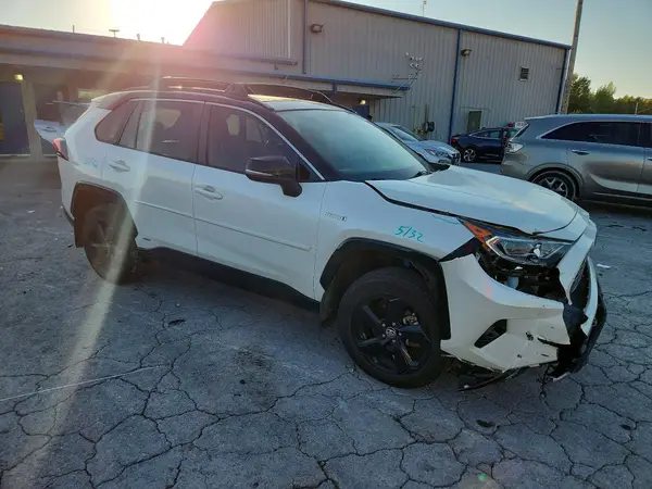 2T3E6RFVXMW003467 — 2021 Toyota RAV4, фото 4 с аукциона Copart, Передняя часть