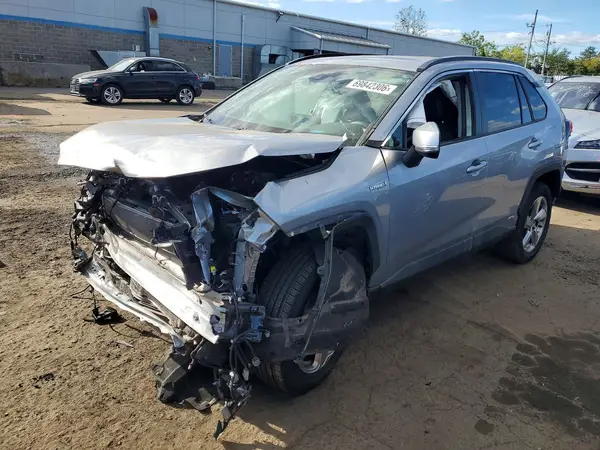 4T3B6RFV1MU043875 — 2021 Toyota RAV4, Передняя часть (Front End), фото до ремонта