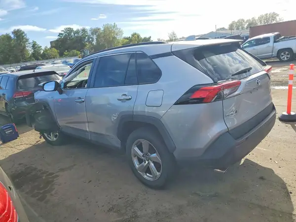 4T3B6RFV1MU043875 — 2021 Toyota RAV4, фото 2 с аукциона Copart 29.09.2026, Передняя часть