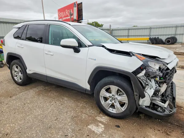 2T3MWRFV5MW114830 — 2021 Toyota RAV4, фото 4 с аукциона Copart, Передняя часть