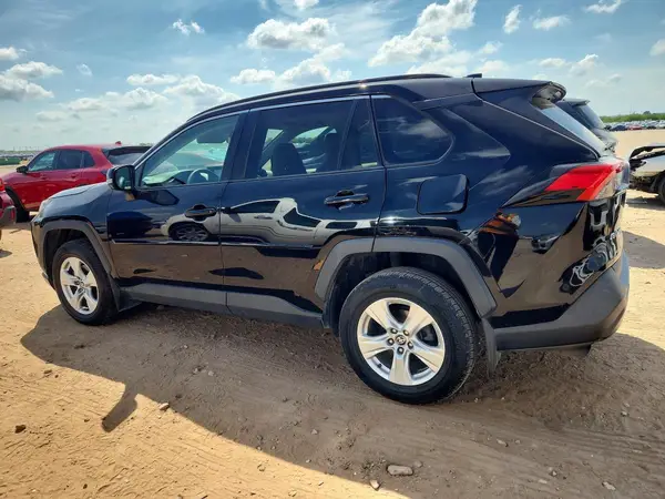 2T3W1RFVXMW160760 — 2021 Toyota RAV4, фото 2 с аукциона Copart, Град