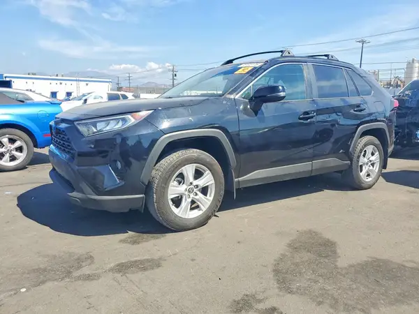 2T3W1RFV7MC156425 — 2021 Toyota RAV4, Мелкие вмятины и царапины (Minor Dent/Scratches), фото до ремонта