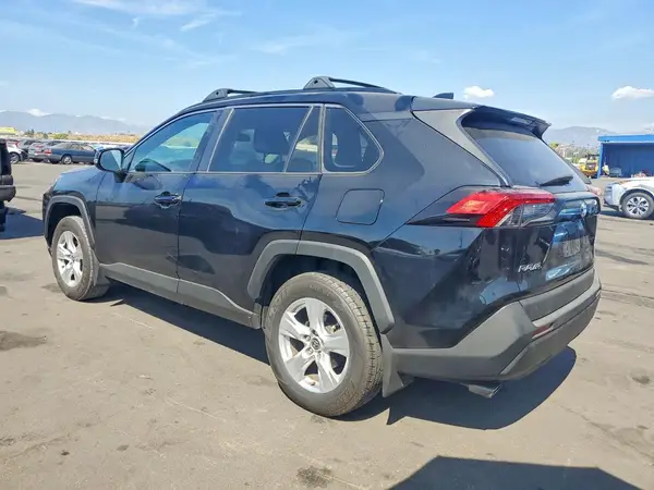 2T3W1RFV7MC156425 — 2021 Toyota RAV4, фото 2 с аукциона Copart, Мелкие вмятины и царапины