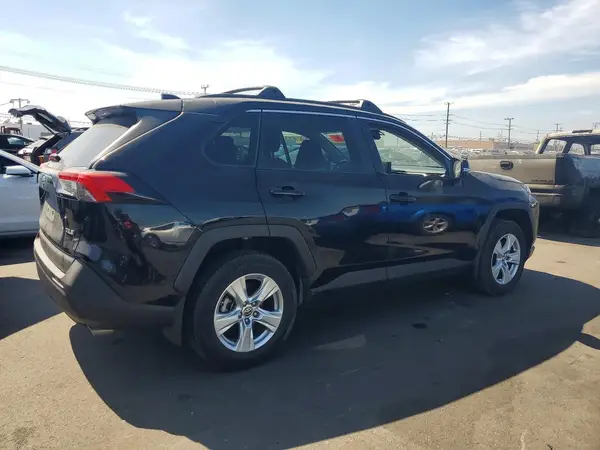 2T3W1RFV7MC156425 — 2021 Toyota RAV4, фото 3 с аукциона Copart, Мелкие вмятины и царапины