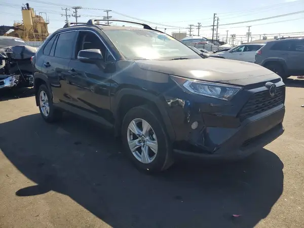 2T3W1RFV7MC156425 — 2021 Toyota RAV4, фото 4 с аукциона Copart, Мелкие вмятины и царапины