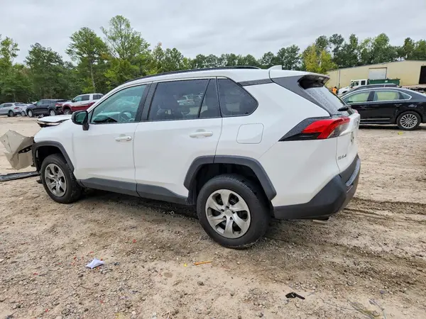 2T3F1RFVXMC213930 — 2021 Toyota RAV4, фото 2 с аукциона Copart, Передняя часть