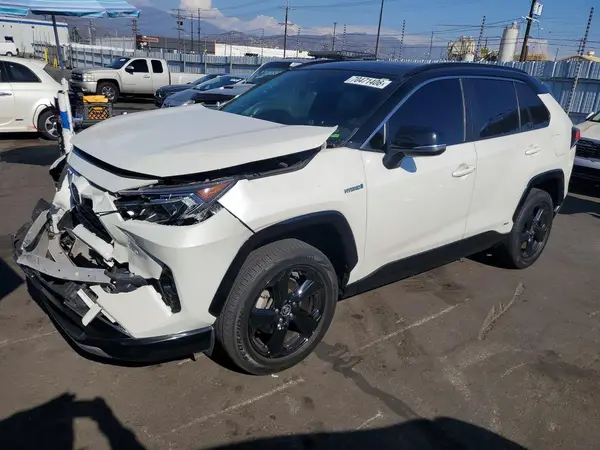 JTME6RFV2MJ003560 — 2021 Toyota RAV4, Передняя часть (Front End), фото до ремонта