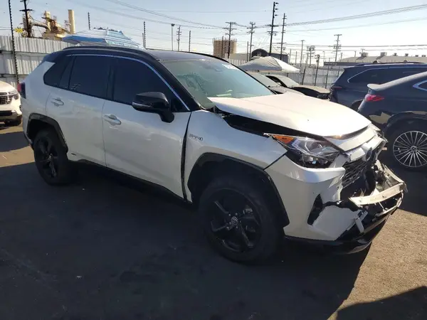 JTME6RFV2MJ003560 — 2021 Toyota RAV4, фото 4 с аукциона Copart, Передняя часть