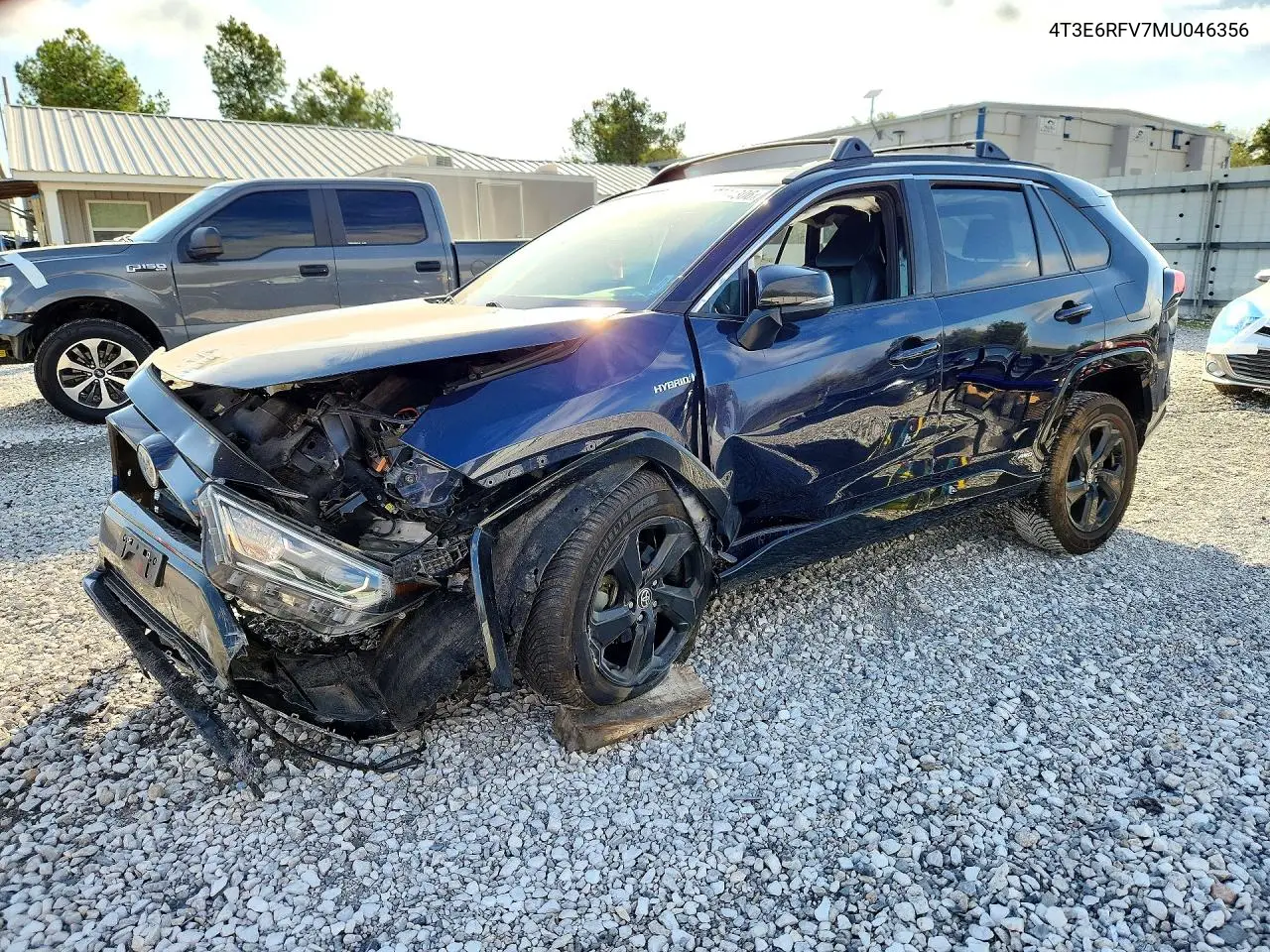 4T3E6RFV7MU046356 Toyota RAV4 2021 — повреждение Град, фото до ремонта