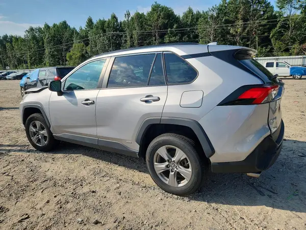 4T3LWRFV6NU061973 — 2022 Toyota RAV4, фото 2 с аукциона Copart, Передняя часть