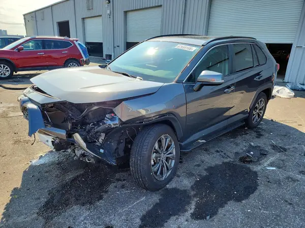 4T3B6RFV5NU092014 — 2022 Toyota RAV4, Передняя часть (Front End), фото до ремонта