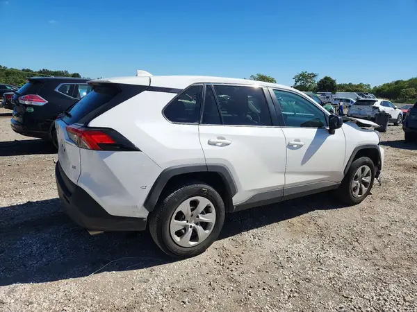 2T3H1RFVXNW200751 — 2022 Toyota RAV4, фото 3 с аукциона Copart, Передняя часть