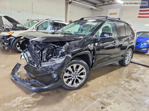 2T3A1RFV8NC273068 — 2022 Toyota RAV4, Передняя часть, фото до ремонта