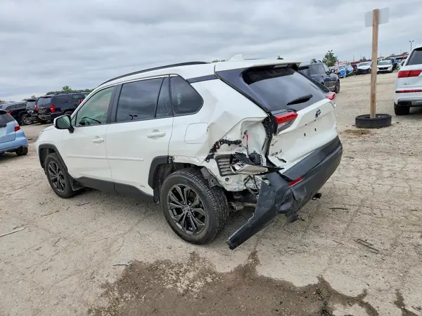 JTMB6RFV4ND070759 — 2022 Toyota RAV4, фото 2 с аукциона Copart, Задняя часть