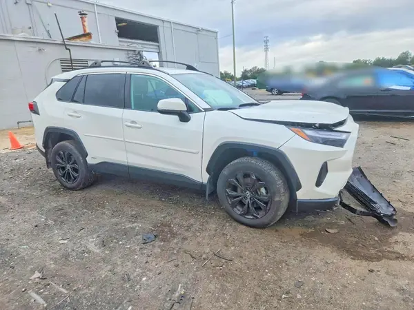 4T3T6RFV1NU069964 — 2022 Toyota RAV4, фото 4 с аукциона Copart, Передняя часть