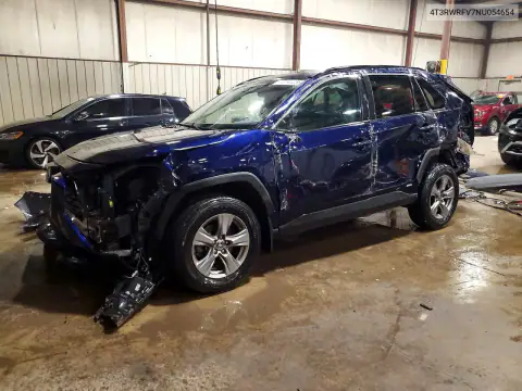 4T3RWRFV7NU054654 — 2022 Toyota RAV4, Опрокидывание, фото до ремонта