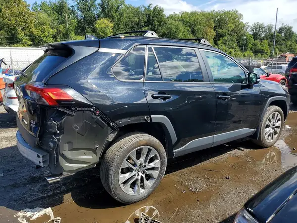 2T3A1RFV4NC315090 — 2022 Toyota RAV4, фото 3 с аукциона Copart, Задняя часть