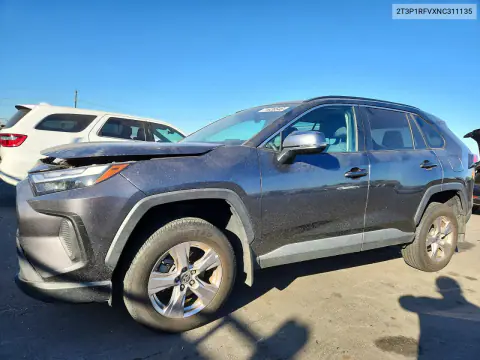 2T3P1RFVXNC311135 — 2022 Toyota RAV4, Механические повреждения, фото до ремонта