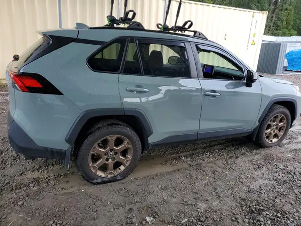 2T3A1RFV3PW352861 — 2023 Toyota RAV4, фото 3 с аукциона Copart, Боковая часть