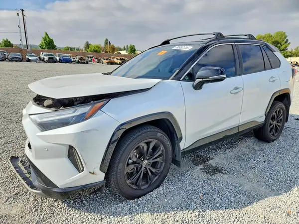 4T3E6RFVXPU106201 — 2023 Toyota RAV4, Передняя часть (Front End), фото до ремонта