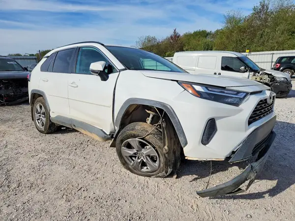4T3RWRFV9PU096133 — 2023 Toyota RAV4, фото 4 с аукциона Copart, Передняя часть