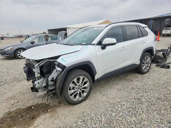 2T3A1RFV4PW406751 — 2023 Toyota RAV4, Передняя часть (Front End), фото до ремонта