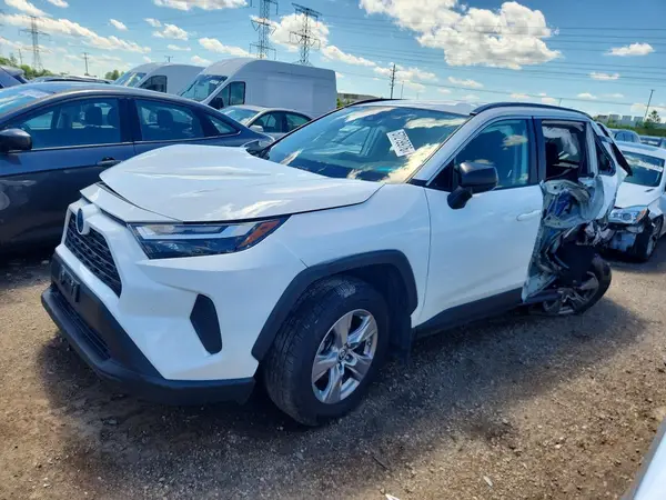 4T3LWRFV2RU114559 — 2024 Toyota RAV4, Повреждения со всех сторон (All Over), фото до ремонта