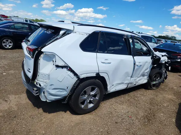 4T3LWRFV2RU114559 — 2024 Toyota RAV4, фото 3 с аукциона Copart 13.10.2026, Повреждения со всех сторон