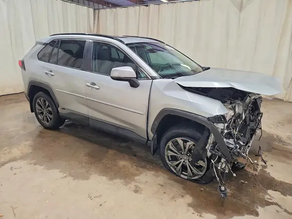 2T3B6RFV9RW082351 — 2024 Toyota RAV4, фото 4 с аукциона Copart 08.10.2026, Передняя часть
