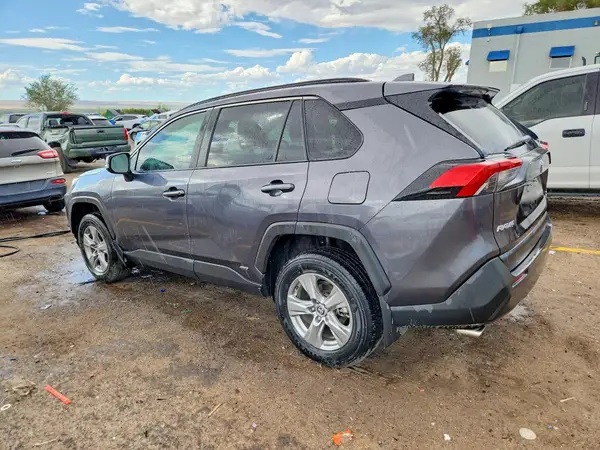 4T3RWRFV2RU153405 — 2024 Toyota RAV4, фото 2 с аукциона Copart, Передняя часть