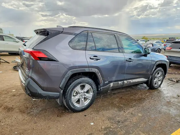 4T3RWRFV2RU153405 — 2024 Toyota RAV4, фото 3 с аукциона Copart, Передняя часть