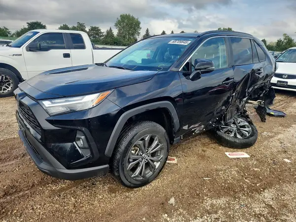 4T3B6RFV5RU142349 — 2024 Toyota RAV4, Боковая часть (Side), фото до ремонта
