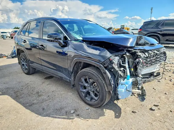 2T3W1RFV5RW350893 — 2024 Toyota RAV4, фото 4 с аукциона Copart, Передняя часть