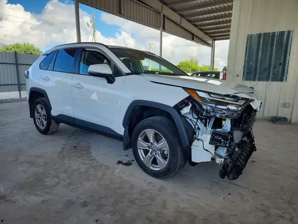 2T3W1RFV3RW335101 — 2024 Toyota RAV4, фото 4 с аукциона Copart 30.09.2026, Передняя часть