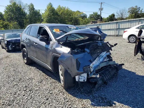2T3F1RFV2RC463069 — 2024 Toyota RAV4, фото 4 с аукциона Copart, Передняя часть