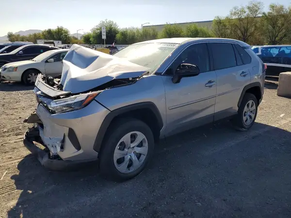 2T3F1RFV0RC407082 — 2024 Toyota RAV4, Передняя часть (Front End), фото до ремонта