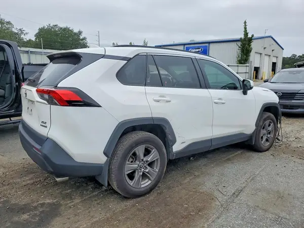 4T3RWRFV2RU133428 — 2024 Toyota RAV4, фото 3 с аукциона Copart, Передняя часть