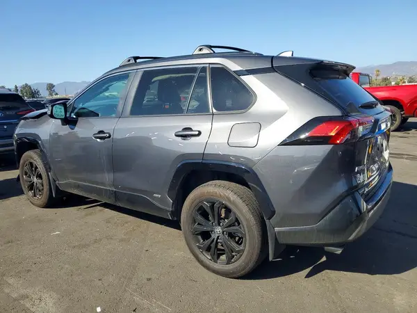 2T3T6RFVXRW056975 — 2024 Toyota RAV4, фото 2 с аукциона Copart, Передняя часть
