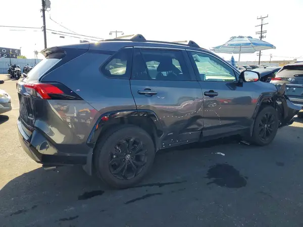 2T3T6RFVXRW056975 — 2024 Toyota RAV4, фото 3 с аукциона Copart, Передняя часть