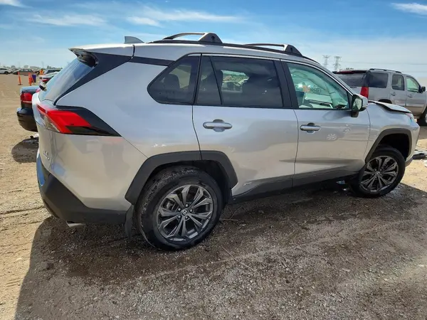 2T3B6RFV6RW062459 — 2024 Toyota RAV4, фото 3 с аукциона Copart, Передняя часть