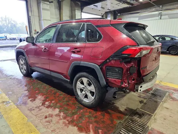 JTMMWRFV6RD271271 — 2024 Toyota RAV4, фото 2 с аукциона Copart, Задняя часть