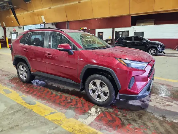 JTMMWRFV6RD271271 — 2024 Toyota RAV4, фото 4 с аукциона Copart, Задняя часть