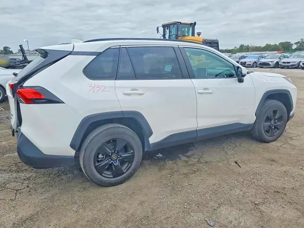 2T3P1RFV1RC408021 — 2024 Toyota RAV4, фото 3 с аукциона Copart, Задняя часть