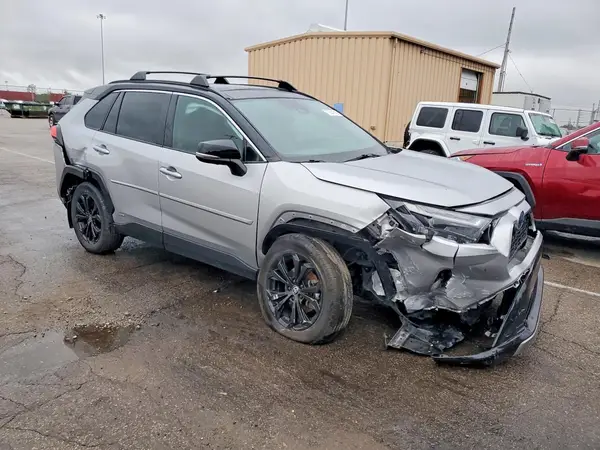 4T3E6RFV1RU152857 — 2024 Toyota RAV4, фото 4 с аукциона Copart 02.10.2026, Передняя часть
