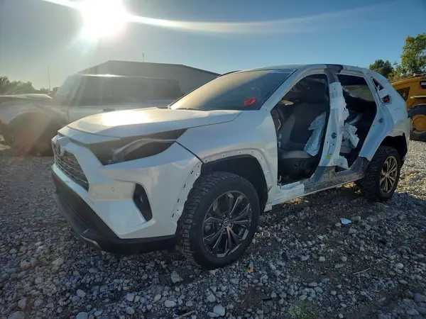 JTMD6RFV1RJ048797 — 2024 Toyota RAV4, Боковая часть (Side), фото до ремонта