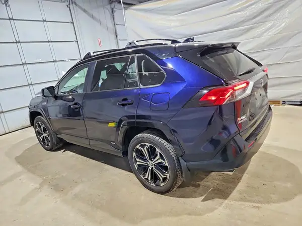 JTMEB3FVXRD210745 — 2024 Toyota RAV4, фото 2 с аукциона Copart, Передняя часть