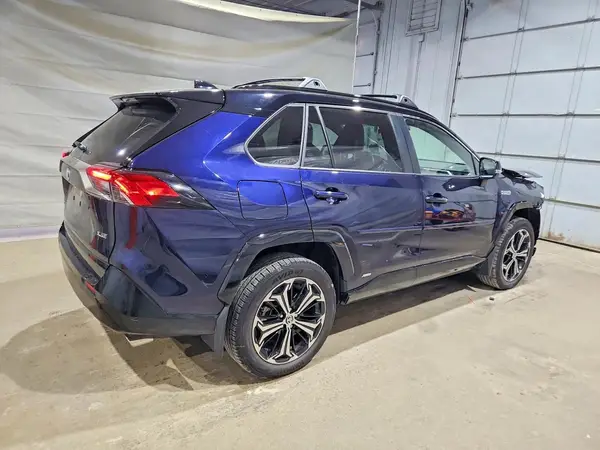 JTMEB3FVXRD210745 — 2024 Toyota RAV4, фото 3 с аукциона Copart, Передняя часть